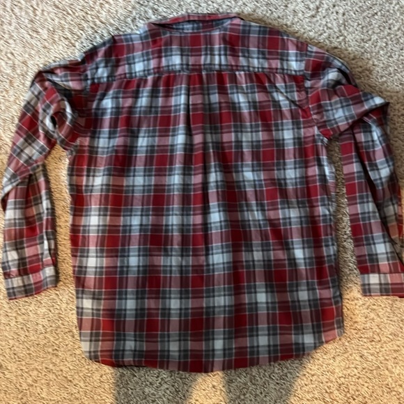 Patagonia XL Men’s Red Plaid Button Down - Picture 3 of 4
